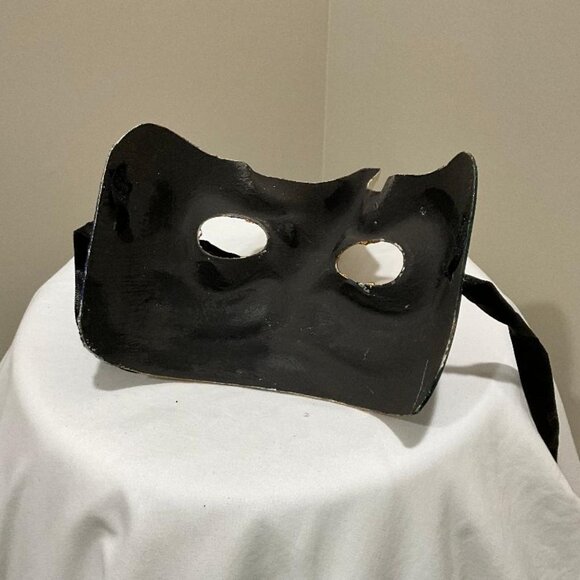 Venetian Long Nose Mask handmade from Venice, Italy - Picture 4 of 5